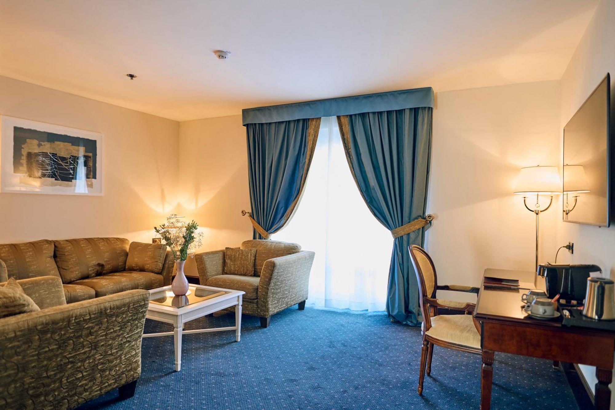 Arbiana Heritage Hotel Раб Екстериор снимка
